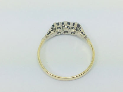 18k Yellow & White Gold Round Cut 7pt Trinity Diamond Ring