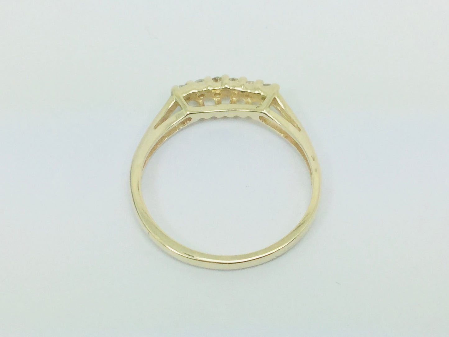 10k Yellow Gold Round Cut 20c1.5t Row Set Diamond Ring
