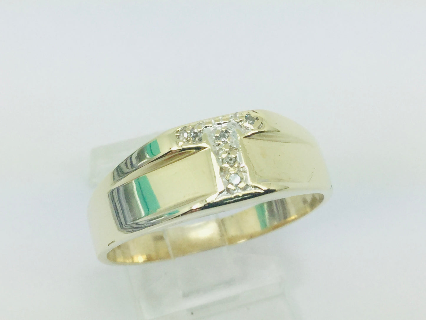 10k Yellow Gold Round Cut 5pt Diamond Letter 'T' Initial Ring