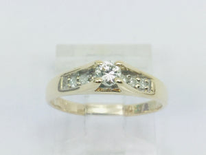 14k Yellow Gold Round Cut 25pt Diamond Solitaire with Accents Ring