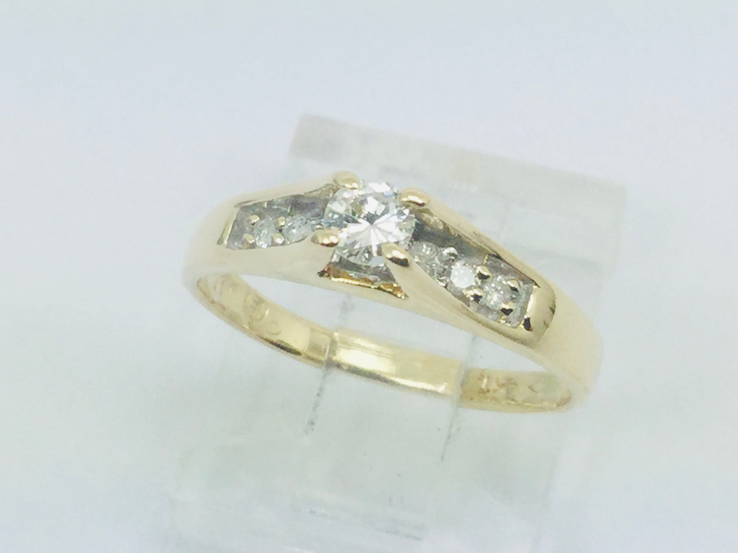14k Yellow Gold Round Cut 25pt Diamond Solitaire with Accents Ring