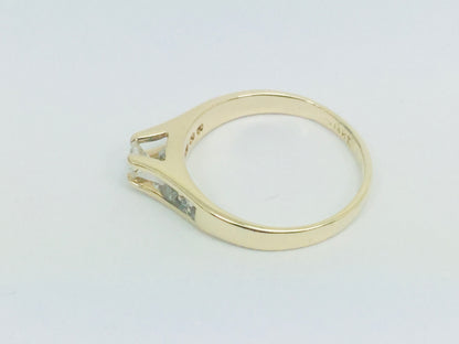 14k Yellow Gold Round Cut 25pt Diamond Solitaire with Accents Ring