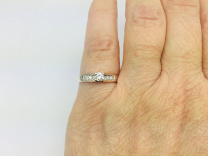 14k Yellow Gold Round Cut 25pt Diamond Solitaire with Accents Ring