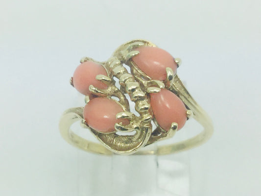 10k Yellow Gold Pear Cut Cabochon Coral Ring