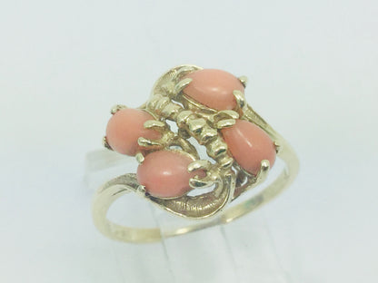 10k Yellow Gold Pear Cut Cabochon Coral Ring