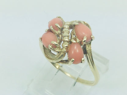10k Yellow Gold Pear Cut Cabochon Coral Ring