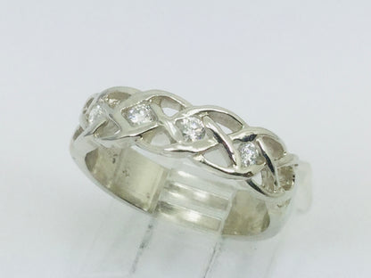 14k White Gold Round Cut 14pt Diamond Celtic Design Band Ring