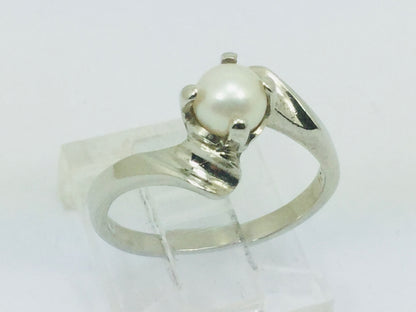 10k White Gold Genuine Pearl June Birthstone Ring