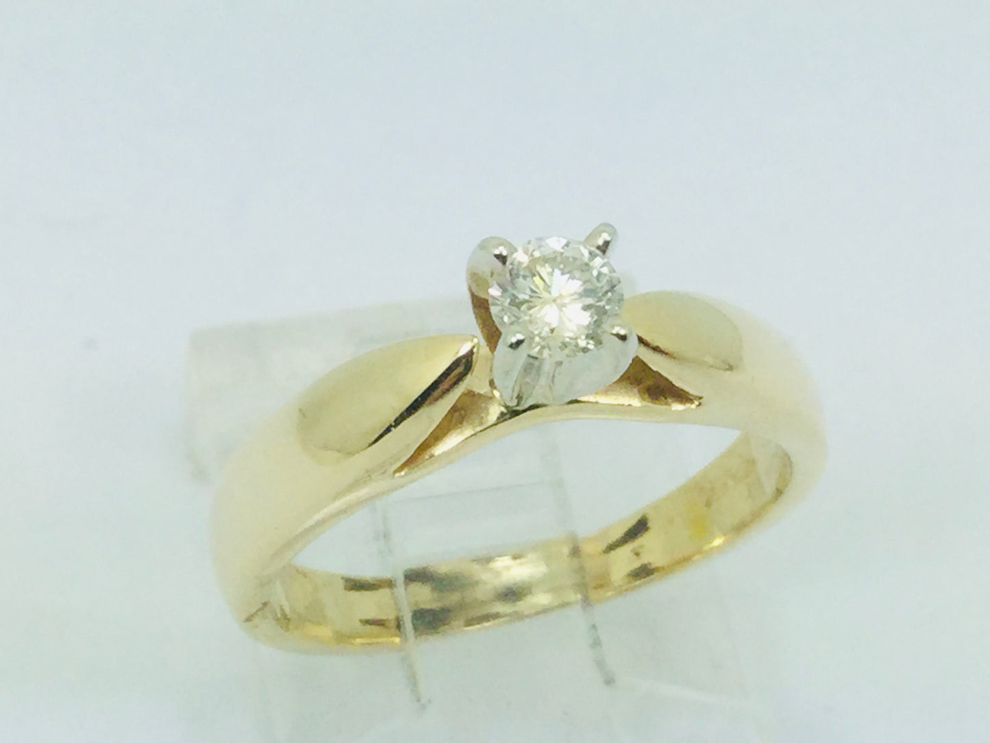 14k Yellow Gold Round Cut 17pt Solitaire Diamond Ring