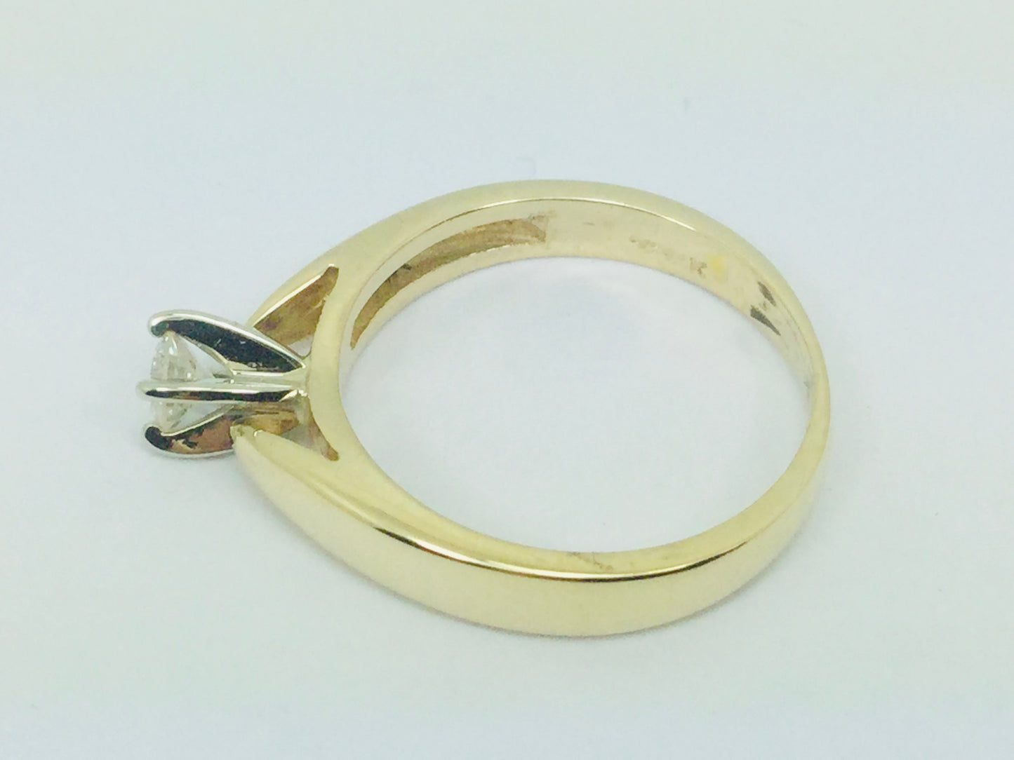 14k Yellow Gold Round Cut 17pt Solitaire Diamond Ring