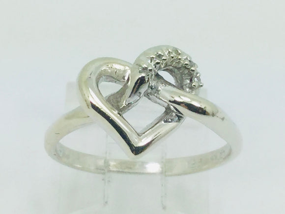 10k White Gold Round Cut 5pt Diamond Heart Ring