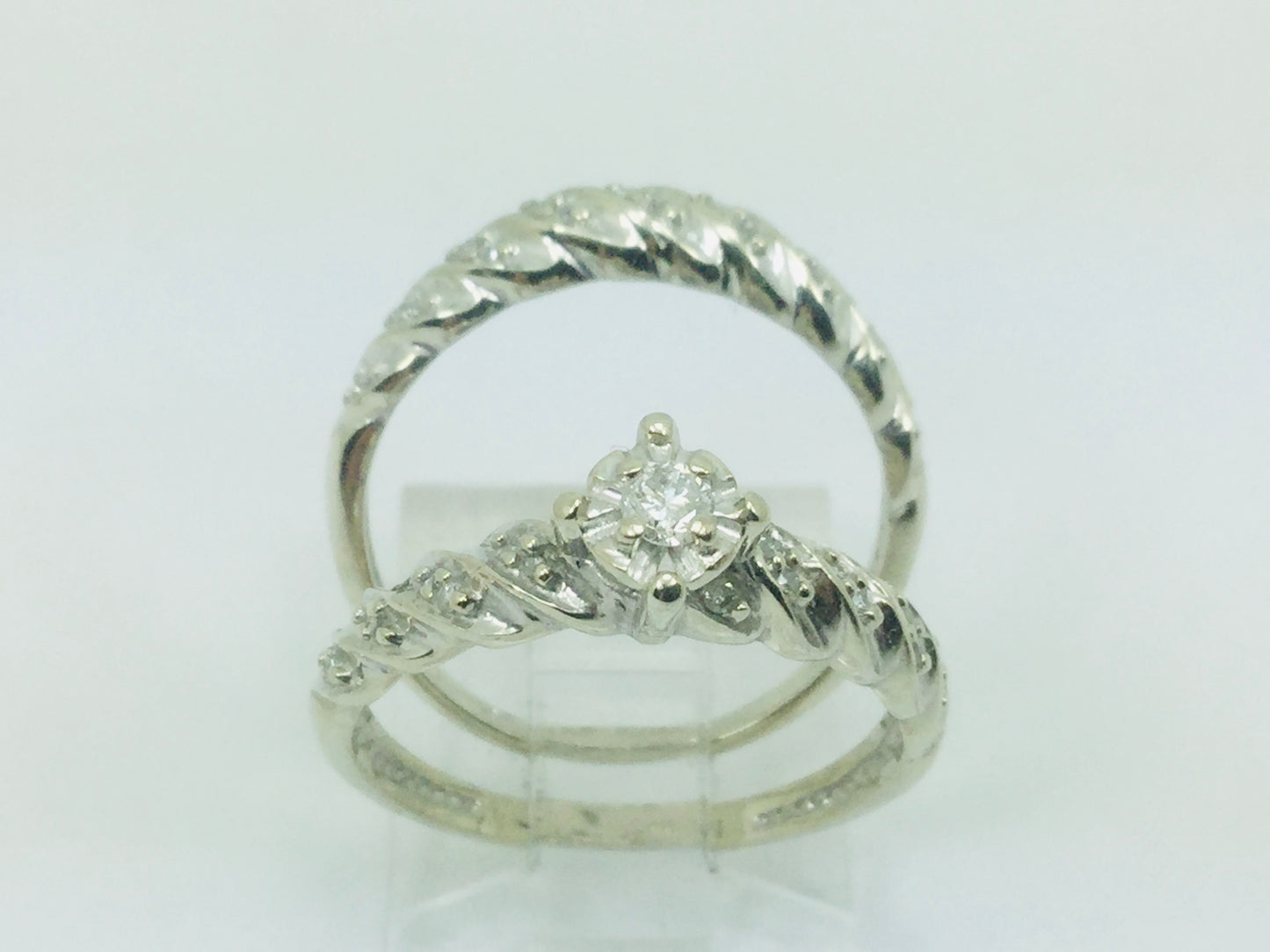 10k White Gold Round Cut 25pt Diamond Illusion Set Engagement Ring & Wedding Band Set