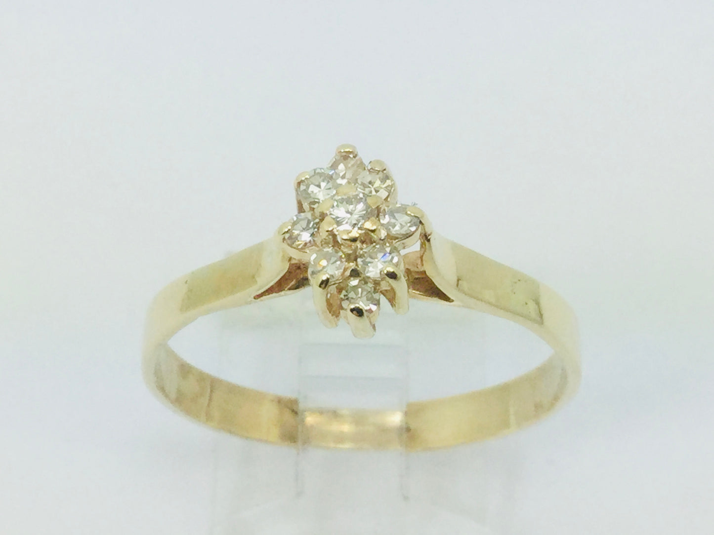 10k Yellow Gold Round Cut 18pt Diamond Cluster Ring