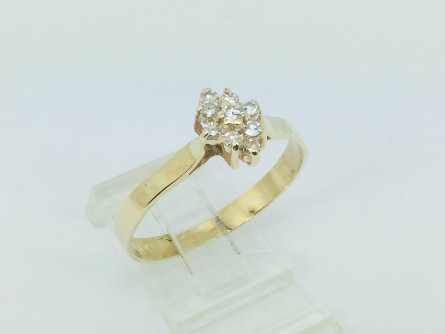 10k Yellow Gold Round Cut 18pt Diamond Cluster Ring
