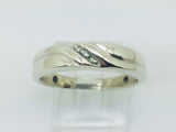 10k White Gold Round Cut 1.5pt Diamond Row Set Ring