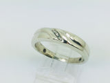 10k White Gold Round Cut 1.5pt Diamond Row Set Ring