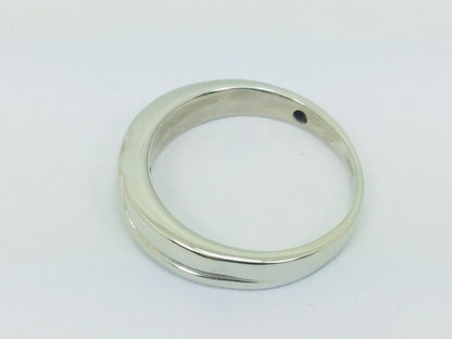 10k White Gold Round Cut 1.5pt Diamond Row Set Ring