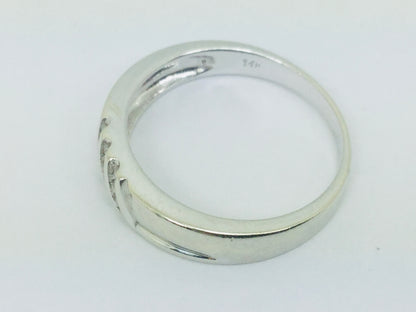 14k White Gold Round Cut 0.6ct Diamond Row Set Ring