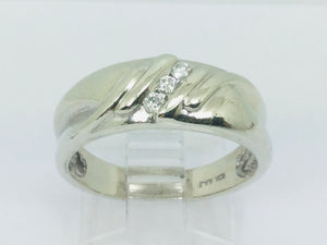 10k White Gold Round Cut 7.5pt Diamond Channel Set Ring