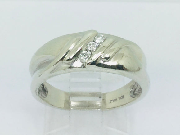 10k White Gold Round Cut 7.5pt Diamond Channel Set Ring