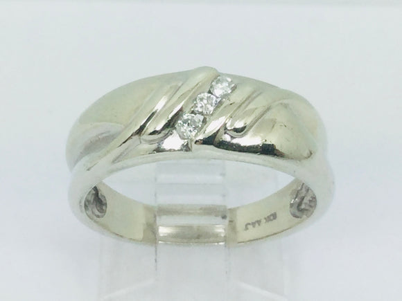 10k White Gold Round Cut 7.5pt Diamond Channel Set Ring
