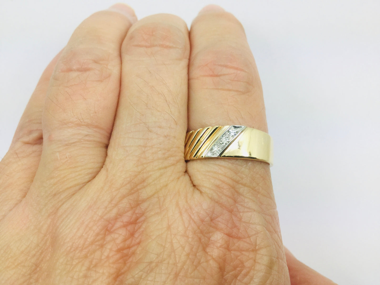 14k Yellow & White Gold Round Cut 6pt Diamond Row Set Ring