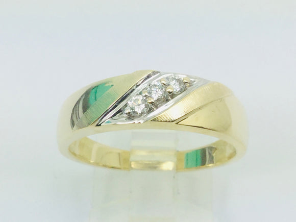 14k Yellow & White Gold Round Cut 15pt Diamond Row Set Ring