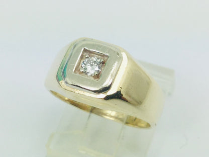 10k Yellow and White Gold Round Cut 10pt Diamond Solitaire Ring