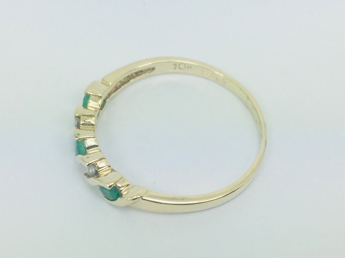10k Yellow Gold Round Cut 18pt Emerald May Birthstone & 6pt Diamond Row Set Ring
