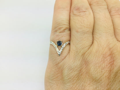 10k Yellow Gold Round Cut 20pt Sapphire September Birthstone & 4pt Diamond Chevron Ring
