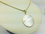 19k Yellow Gold Round Cut Mother of Pearl Pendent & 'S' Link Necklace