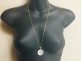 19k Yellow Gold Round Cut Mother of Pearl Pendent & 'S' Link Necklace