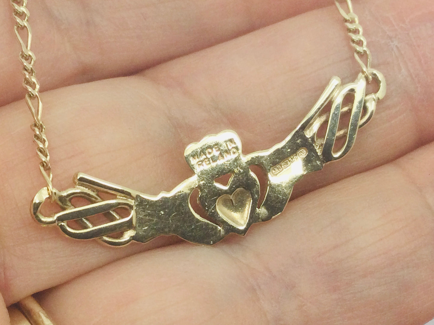 9k Yellow Gold Claddagh Irish Necklace