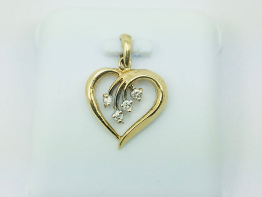 14k Yellow Gold Round Cut 10pt Diamond Heart Pendent
