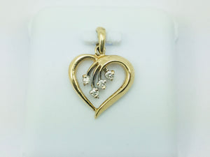 14k Yellow Gold Round Cut 10pt Diamond Heart Pendent