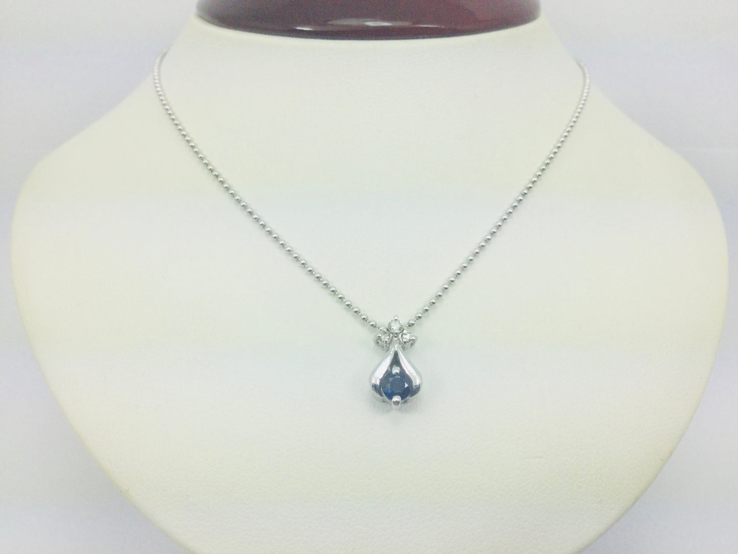 Platinum Round Cut 25pt Sapphire & Diamond Pendent and 14k White Gold Chain
