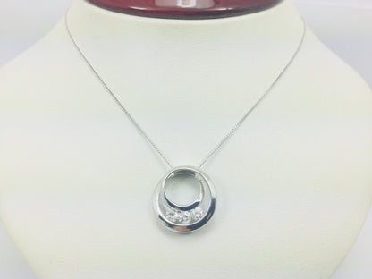 10k White Gold Round Cut 0.30ct Diamond Trinity Circle Necklace