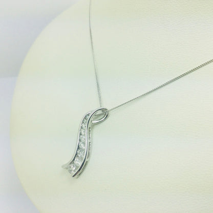 10k White Gold Round Cut 0.33ct Diamond Row Set Wave Necklace