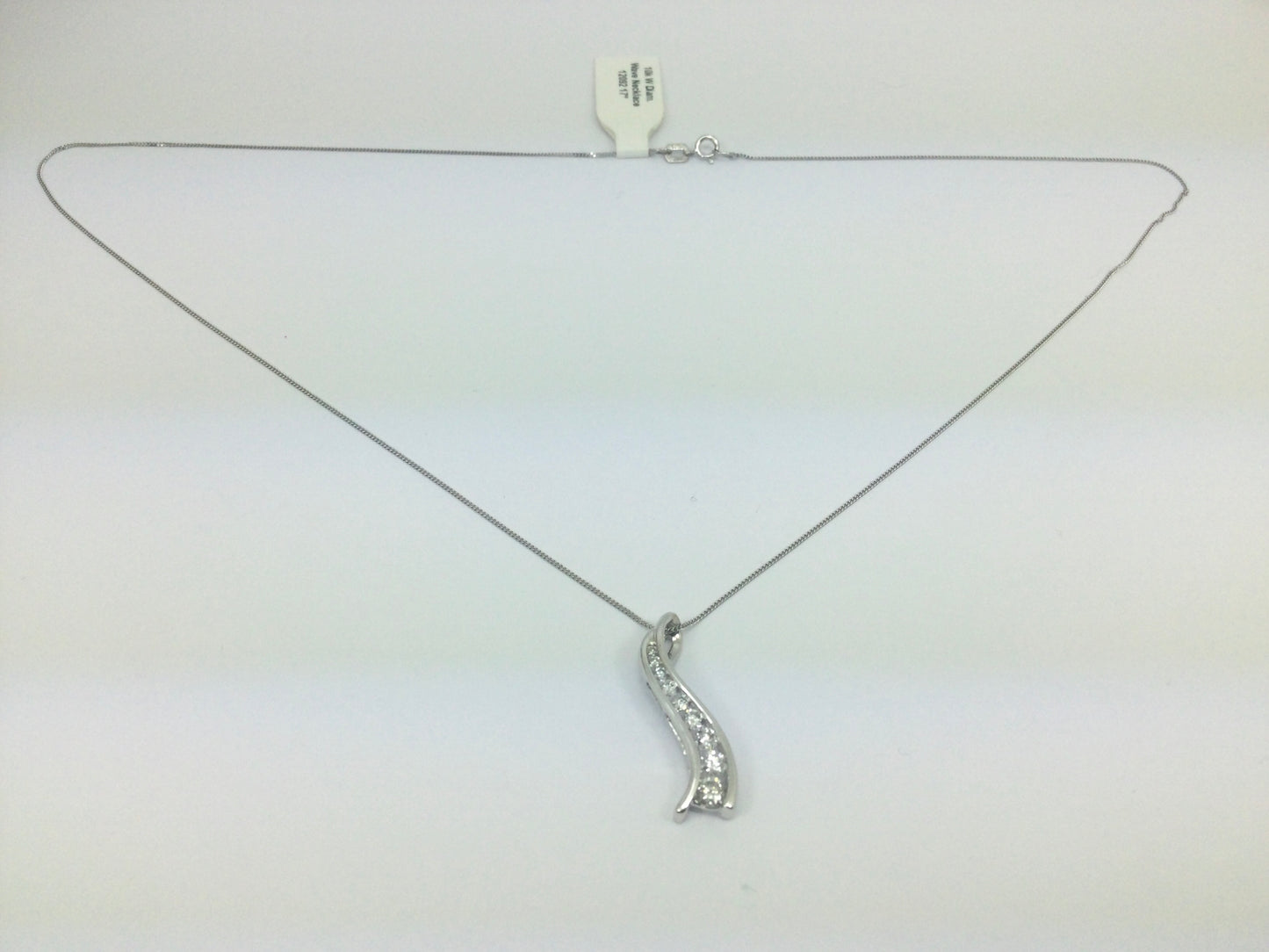 10k White Gold Round Cut 0.33ct Diamond Row Set Wave Necklace