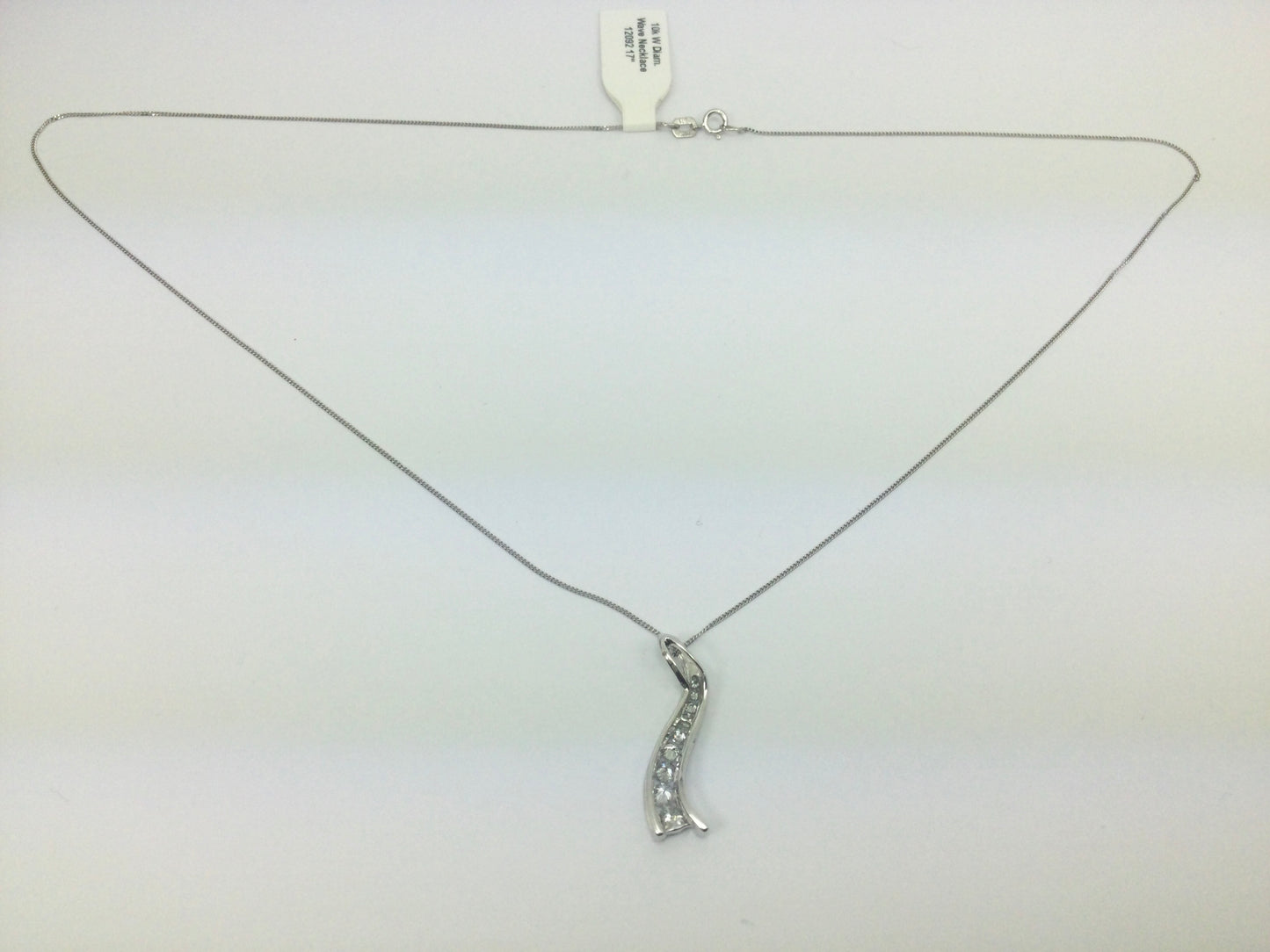 10k White Gold Round Cut 0.33ct Diamond Row Set Wave Necklace