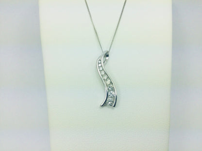 10k White Gold Round Cut 0.33ct Diamond Row Set Wave Necklace