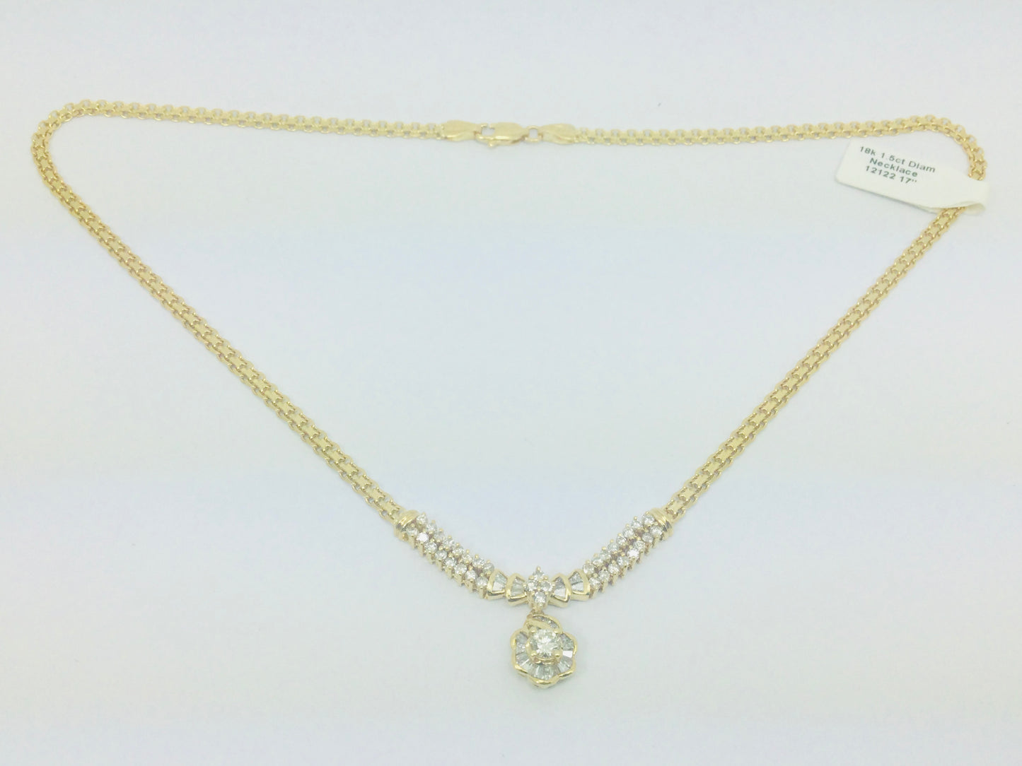 18k Yellow Gold Round And Baguette Cut 1.5ct Diamond Cluster Necklace