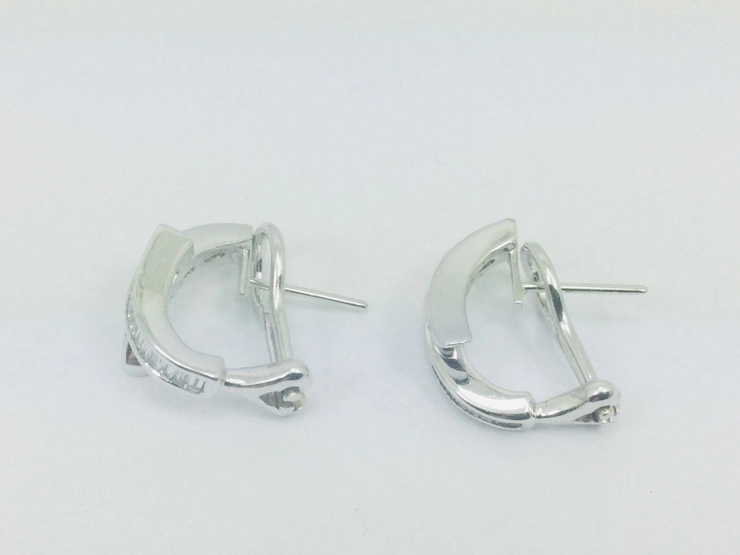 18k White Gold Baguette Cut 0.85ct Diamond Row Set Omega Style Clip Earrings