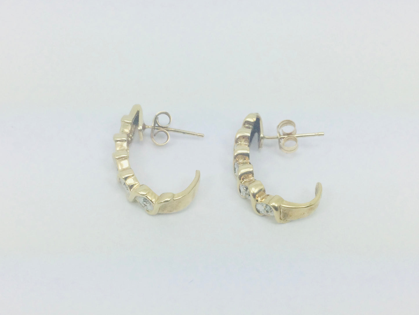 10k Yellow Gold Round Cut 5pt Diamond Row Set Earrings