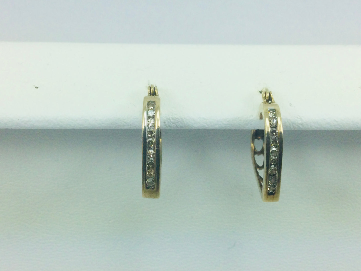 10k Yellow Gold Round Cut 18pt Diamond Row Set Heart Earrings