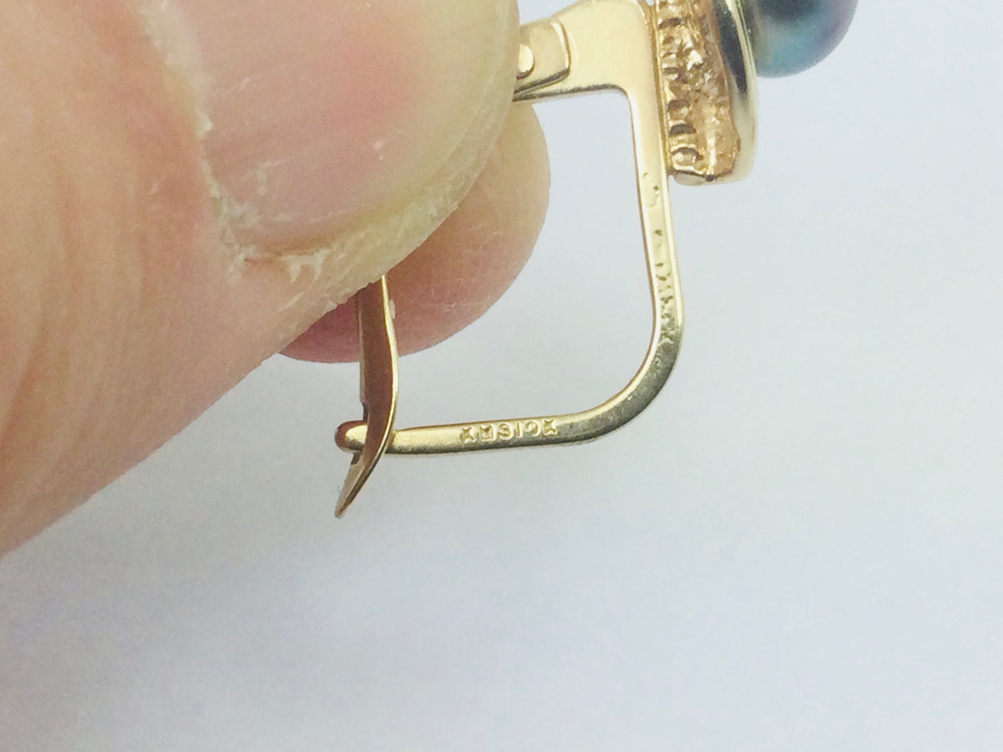 10k Yellow Gold Black Tahitian Pearl Earrings
