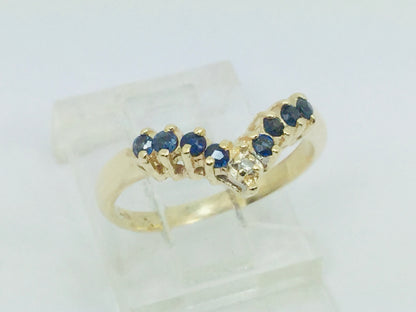 10k Yellow Gold Round Cut 12pt Sapphire & Diamond Chevron Ring