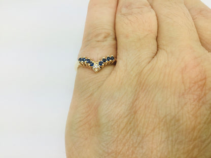 10k Yellow Gold Round Cut 12pt Sapphire & Diamond Chevron Ring