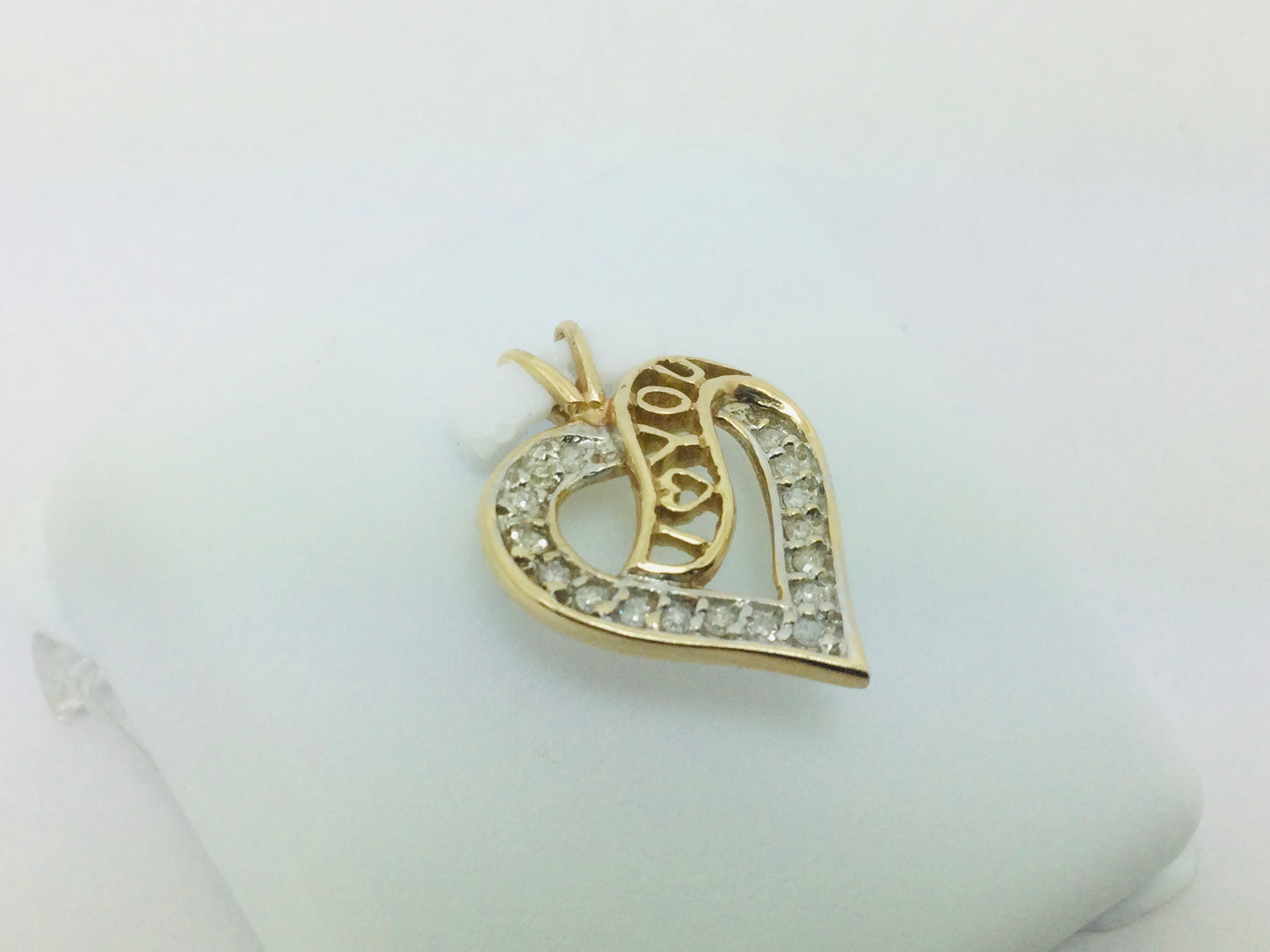 10k Yellow Gold Round Cut 17pt Diamond Heart "I Love You" Pendent