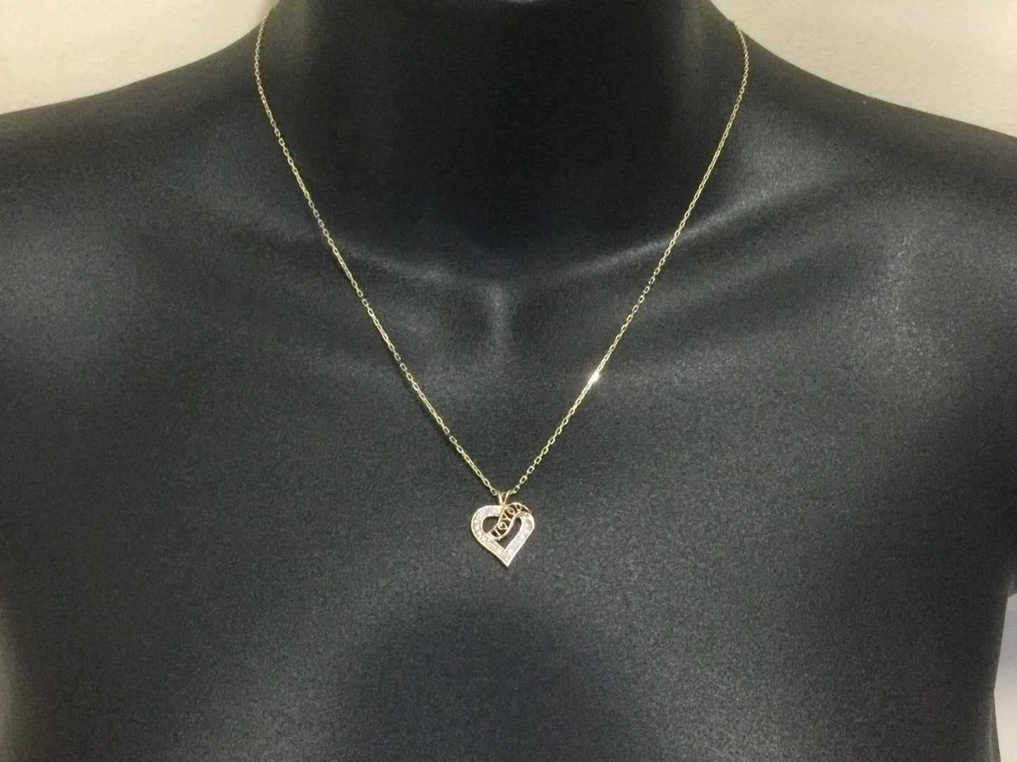 10k Yellow Gold Round Cut 17pt Diamond Heart "I Love You" Pendent